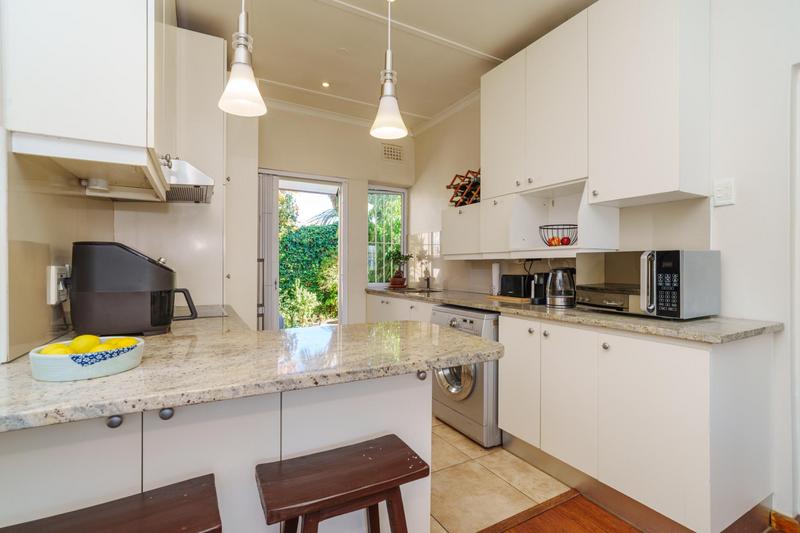 2 Bedroom Property for Sale in Harfield Village Western Cape